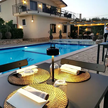 Felicia Hotel 3*